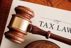 Chuyên gia SVS đang nghiên cứu văn bản pháp luật thuế tại Hải Dương